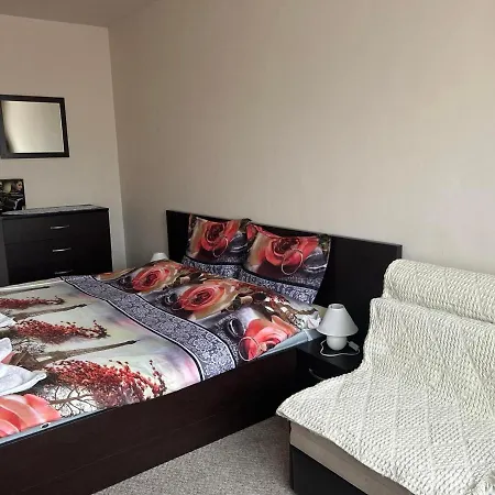 Apartament илен 433 Royal Towers