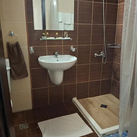 илен 433 Royal Towers Apartament *