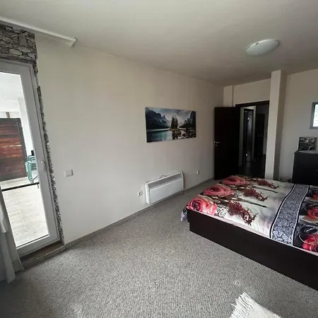 Apartament илен 433 Royal Towers *