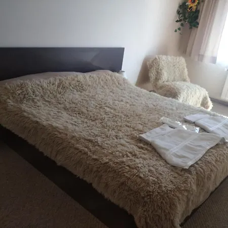 илен 433 Royal Towers 아파트 반스코