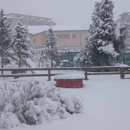 илен 433 Royal Towers 반스코