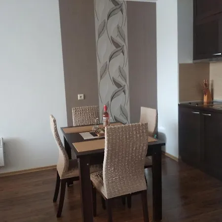 нели 433 Royal Towers