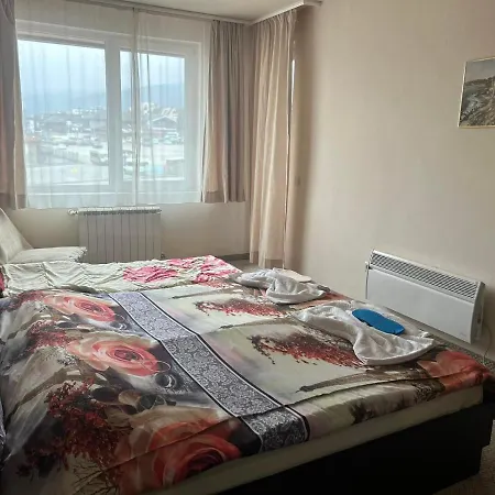 нели 433 Royal Towers Банско