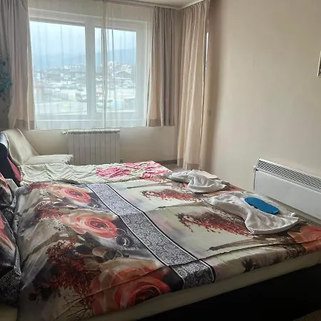 нели 433 Royal Towers Апартамент