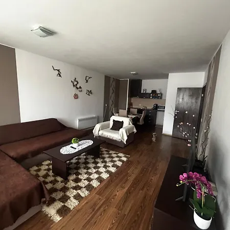 илен 433 Royal Towers 아파트 반스코