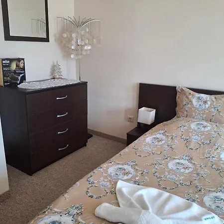 илен 433 Royal Towers 아파트