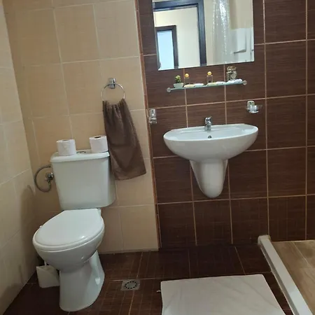 아파트 илен 433 Royal Towers 반스코