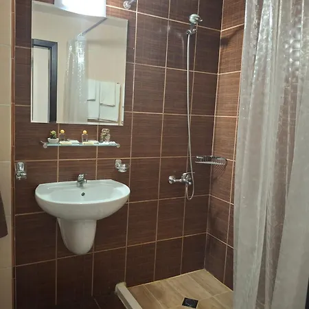 илен 433 Royal Towers バンスコ