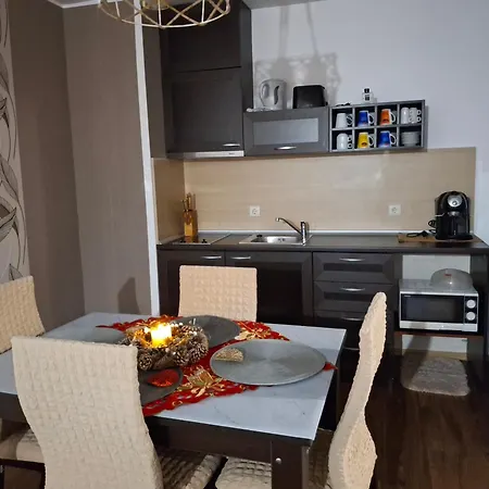 Апартаменти илен 433 Royal Towers Бансько
