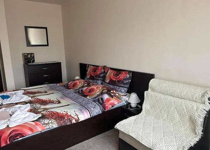 Apartment илен 433 Royal Towers