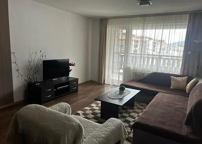 Apartman илен 433 Royal Towers *